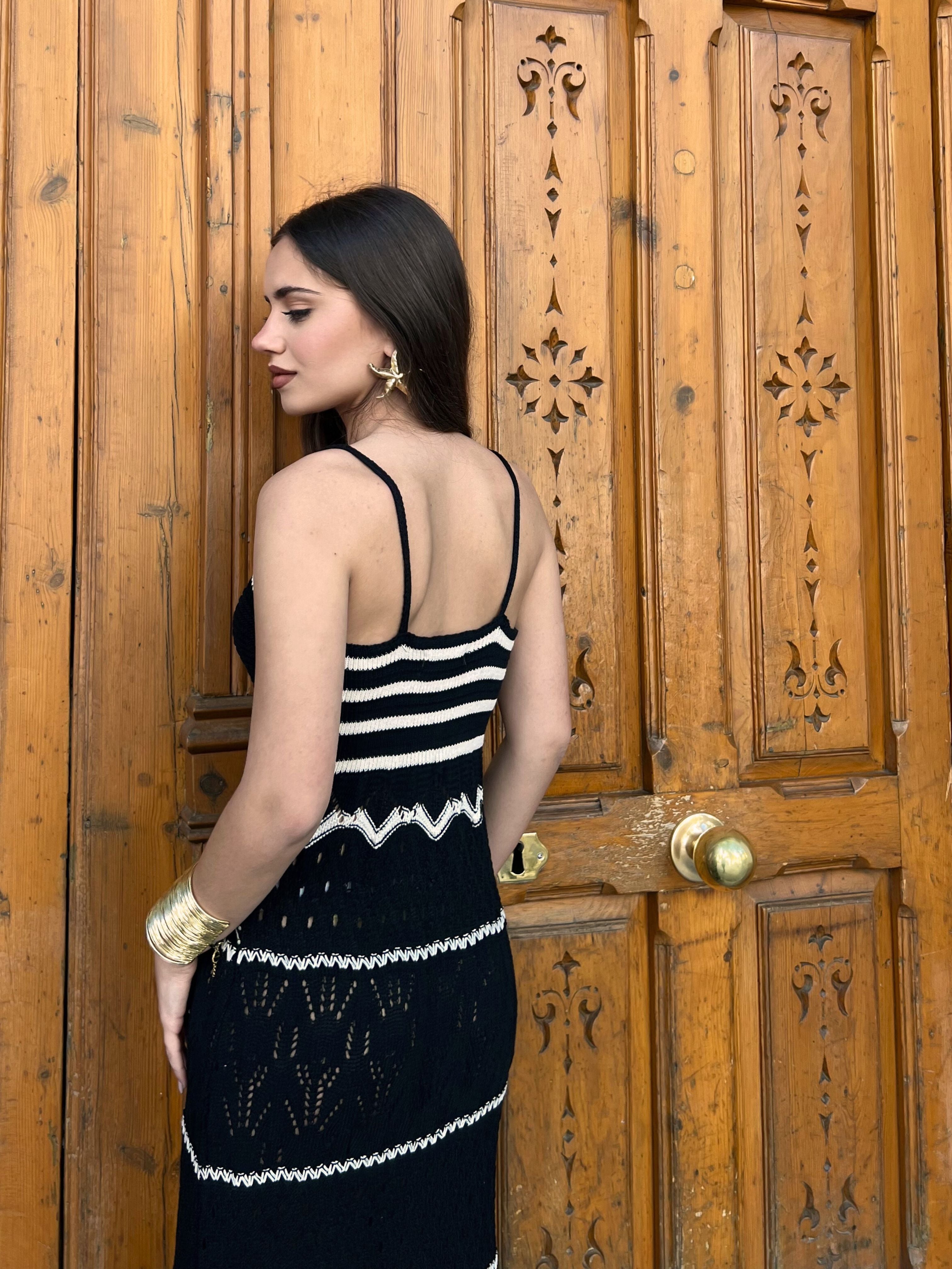 vestido-largo-de-punto-calado-y-tirantes