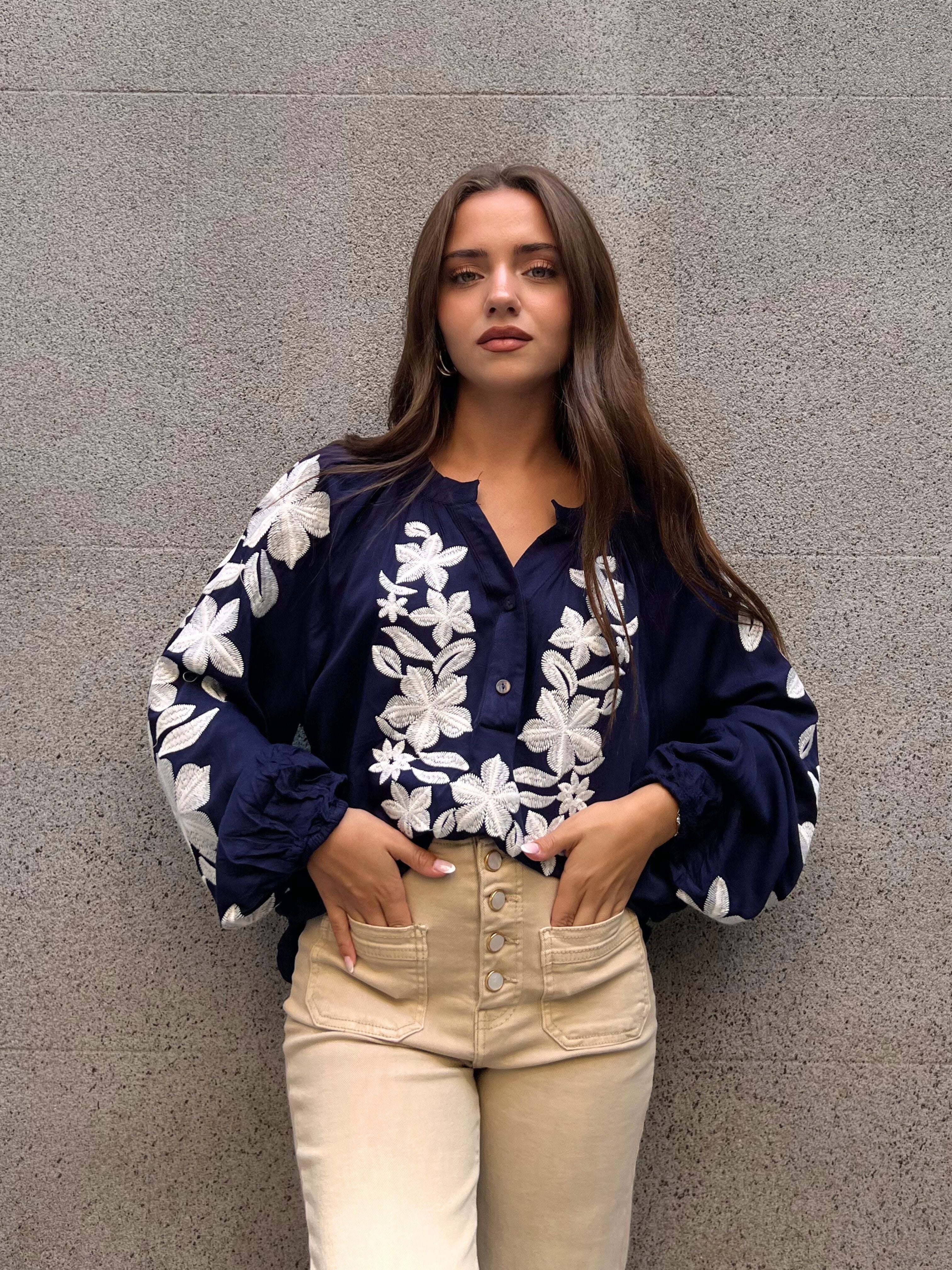 BLUSA MANGA ABULLONADA BORDADO FLORES