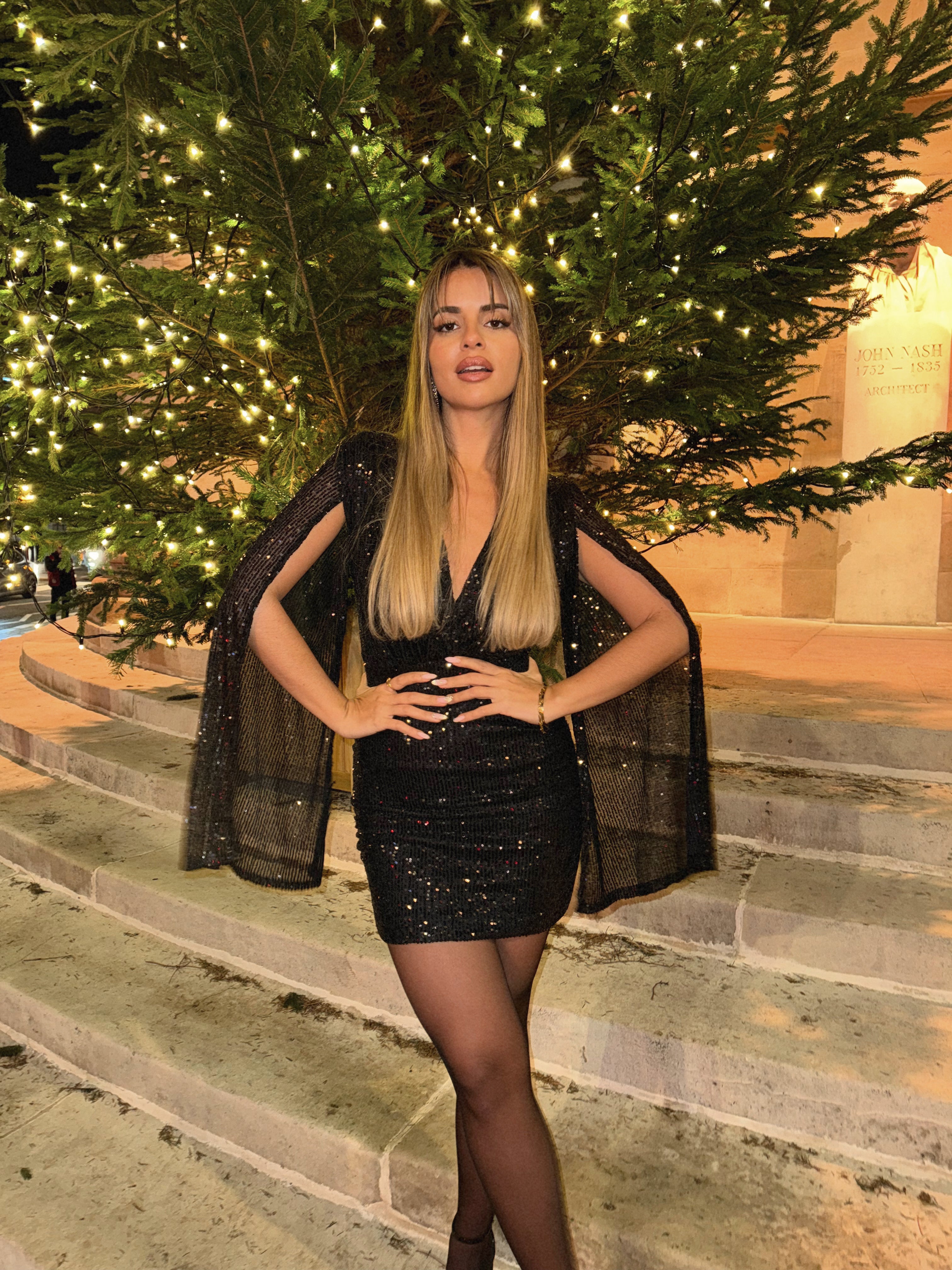 Vestido corto de lentejuelas