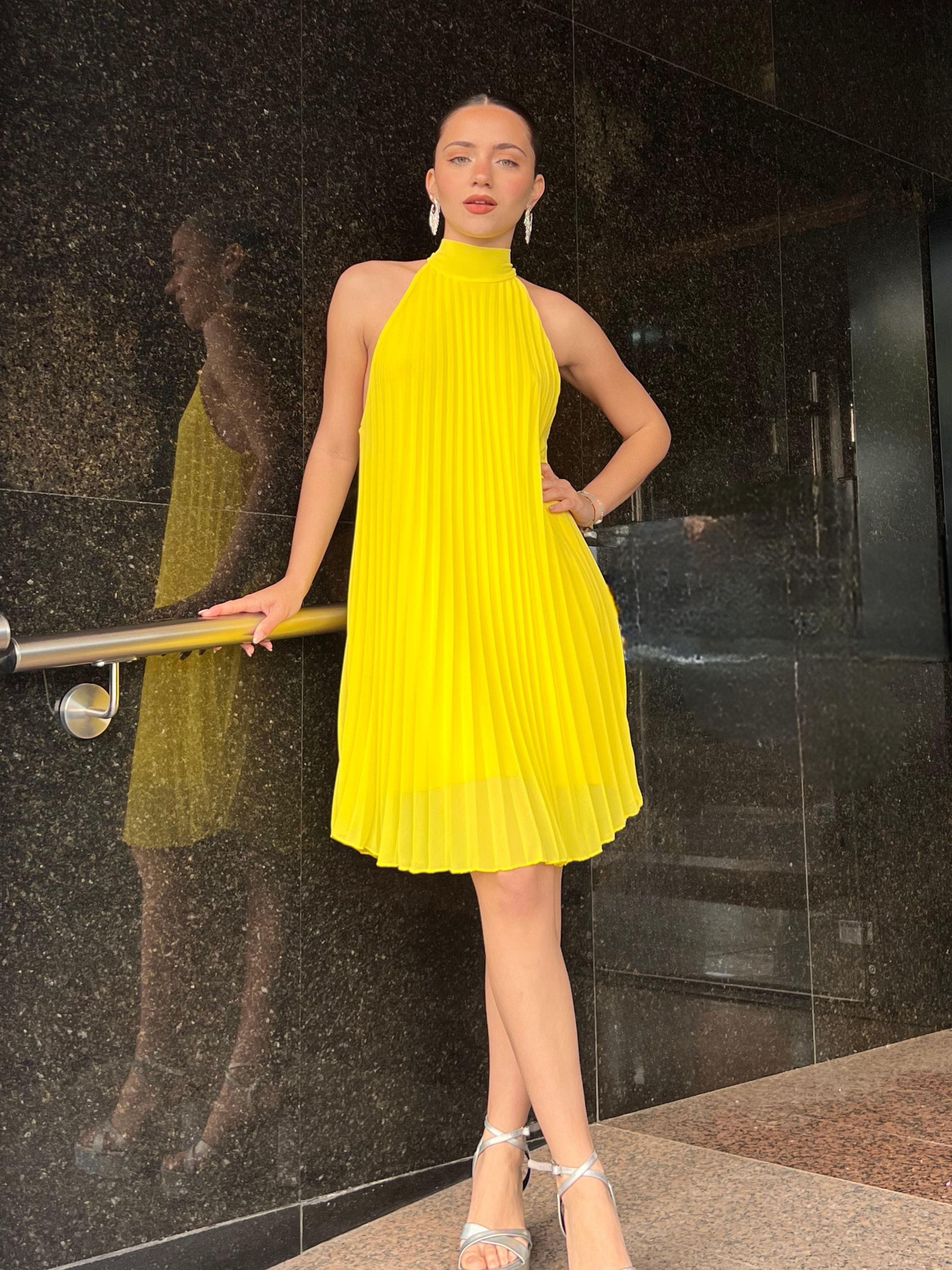 Vestido Halter Plisado