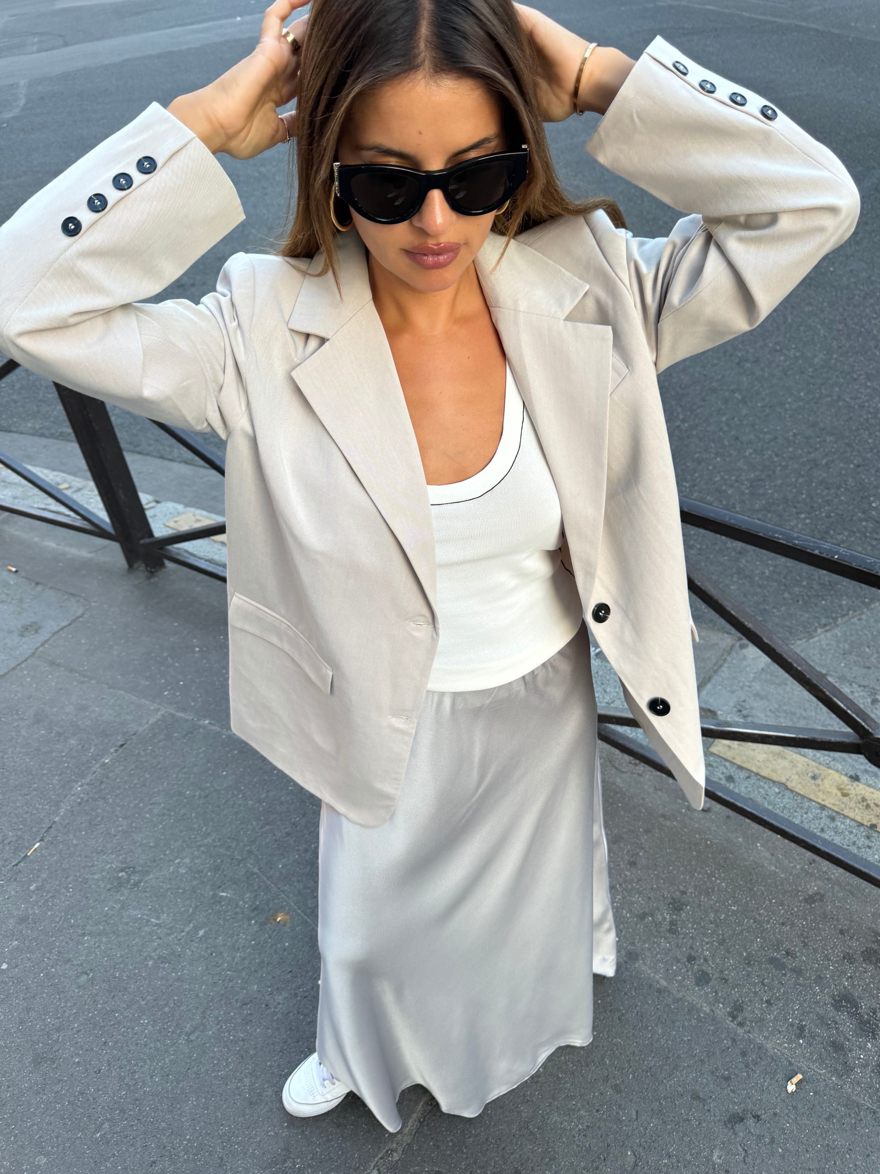 blazer_oversize_traje_color_crudo_estilo_masculino