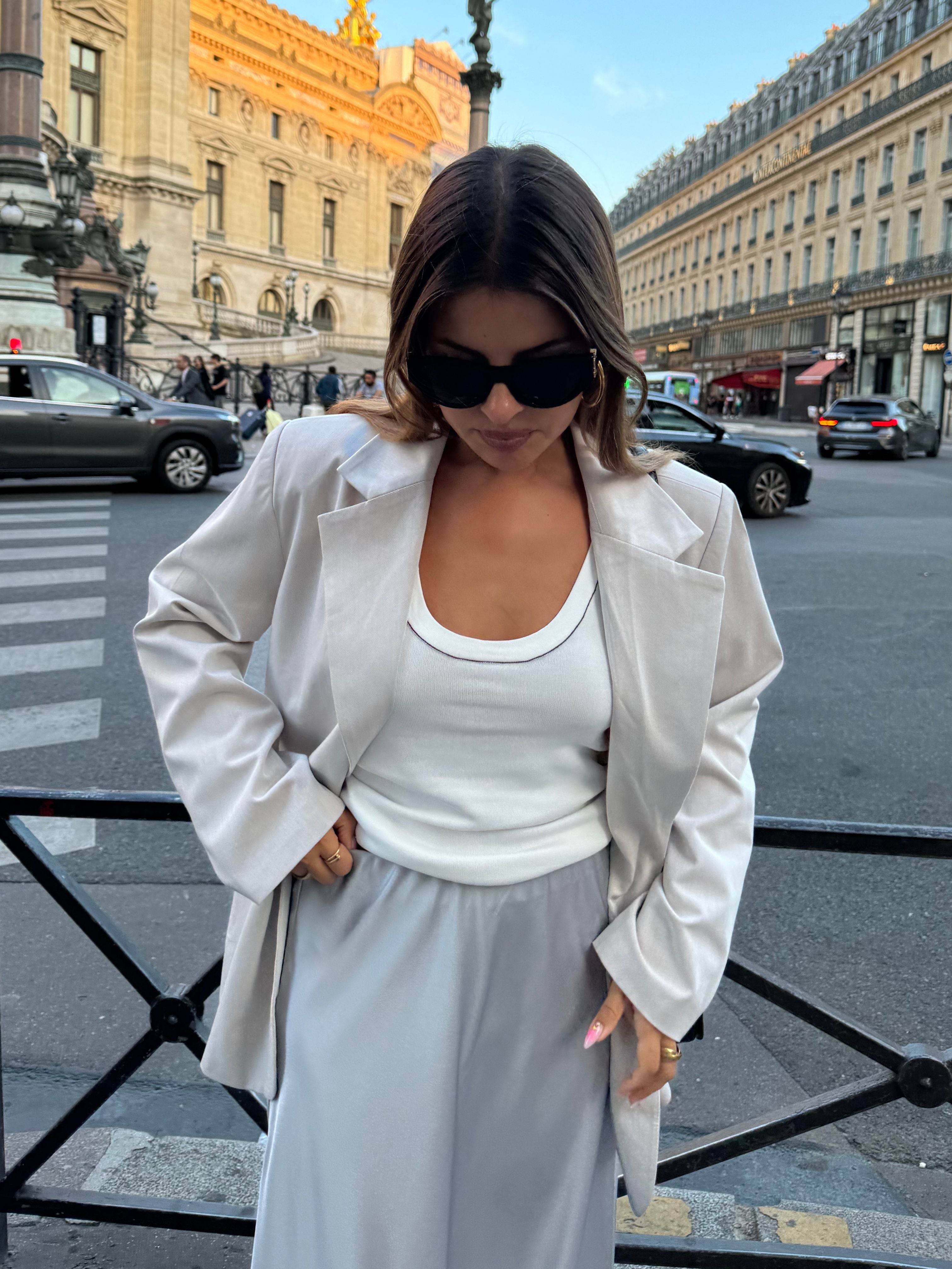 blazer_oversize_traje_color_crudo_estilo_masculino