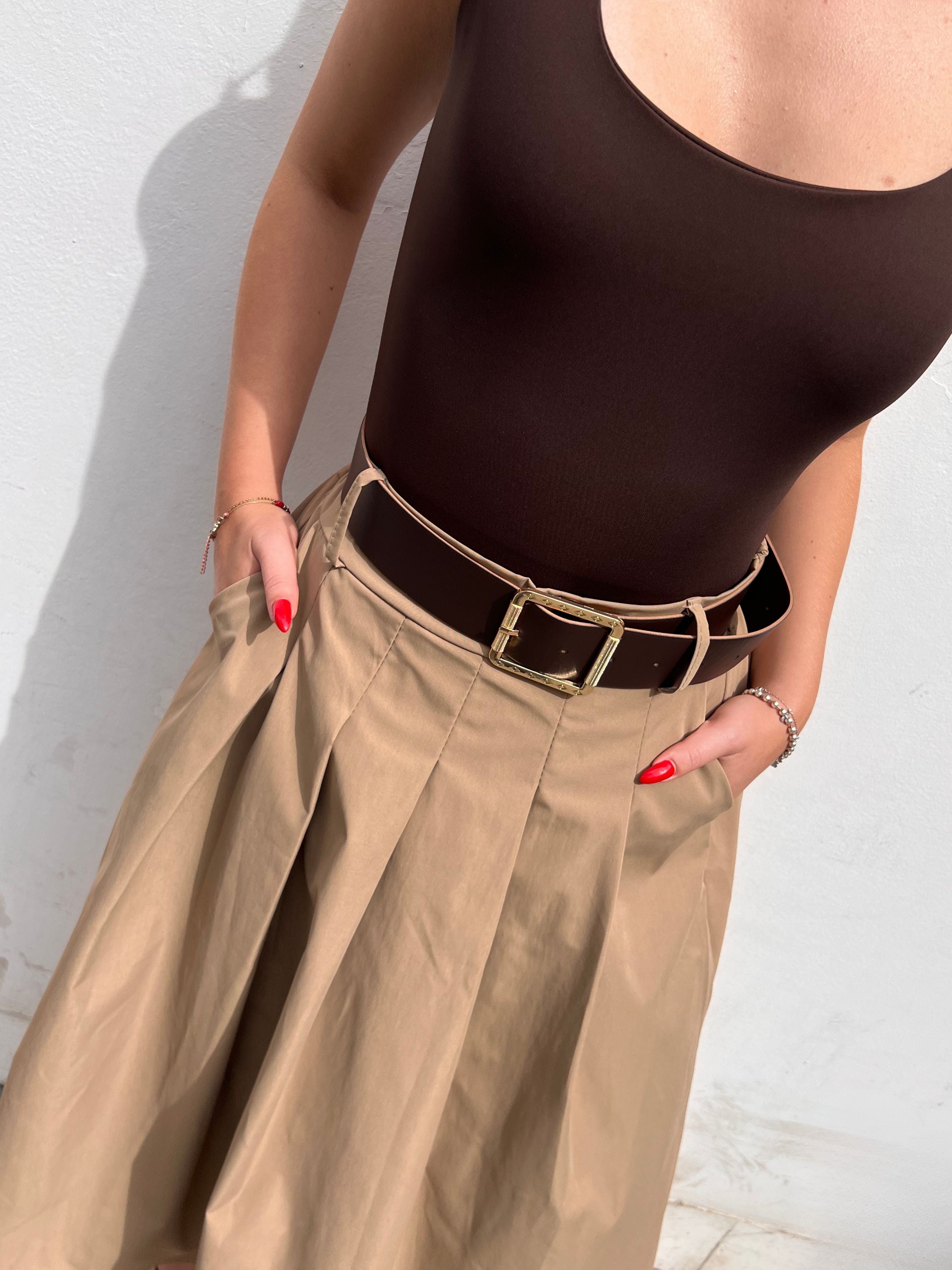 body escote cuadrado marron chocolate