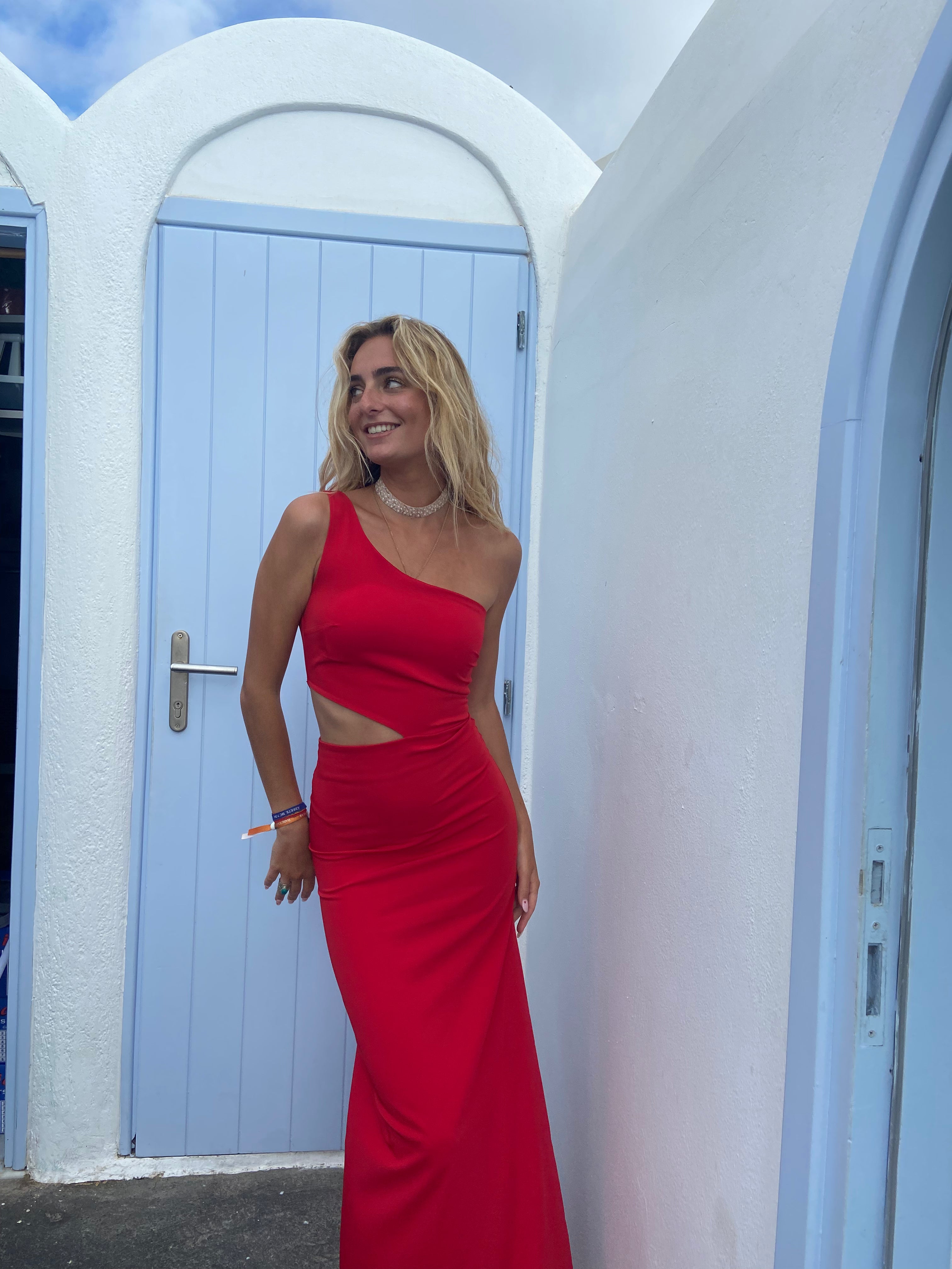 Vestido Asimétrico Cut Out