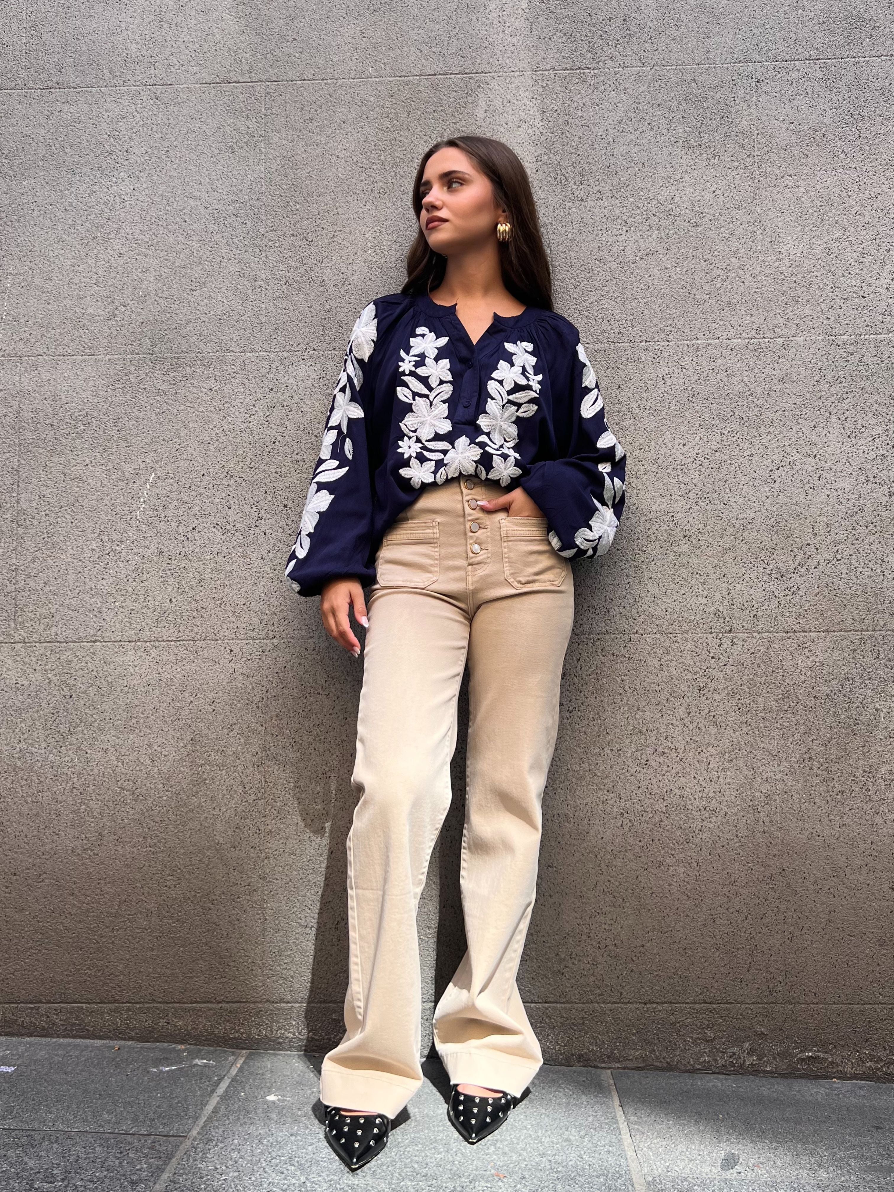 BLUSA MANGA ABULLONADA BORDADO FLORES