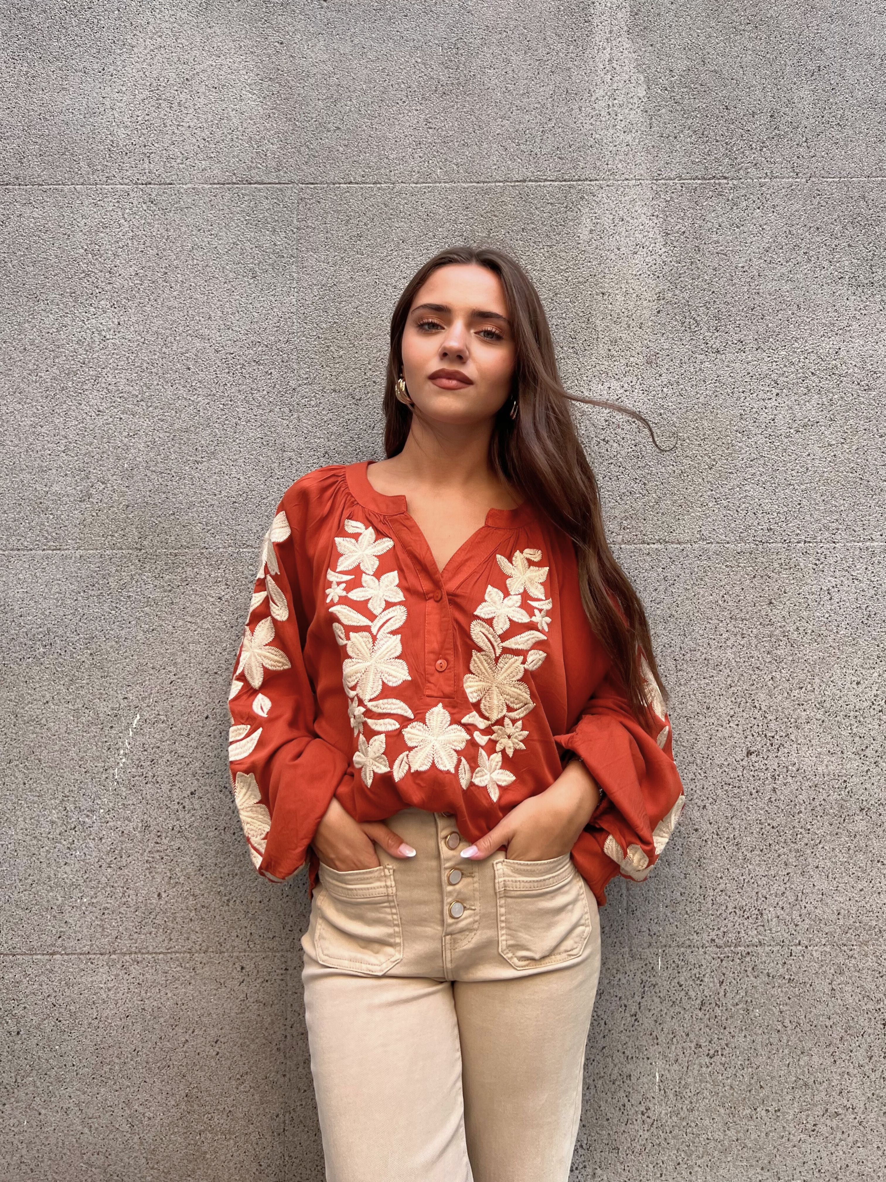 BLUSA MANGA ABULLONADA BORDADO FLORES