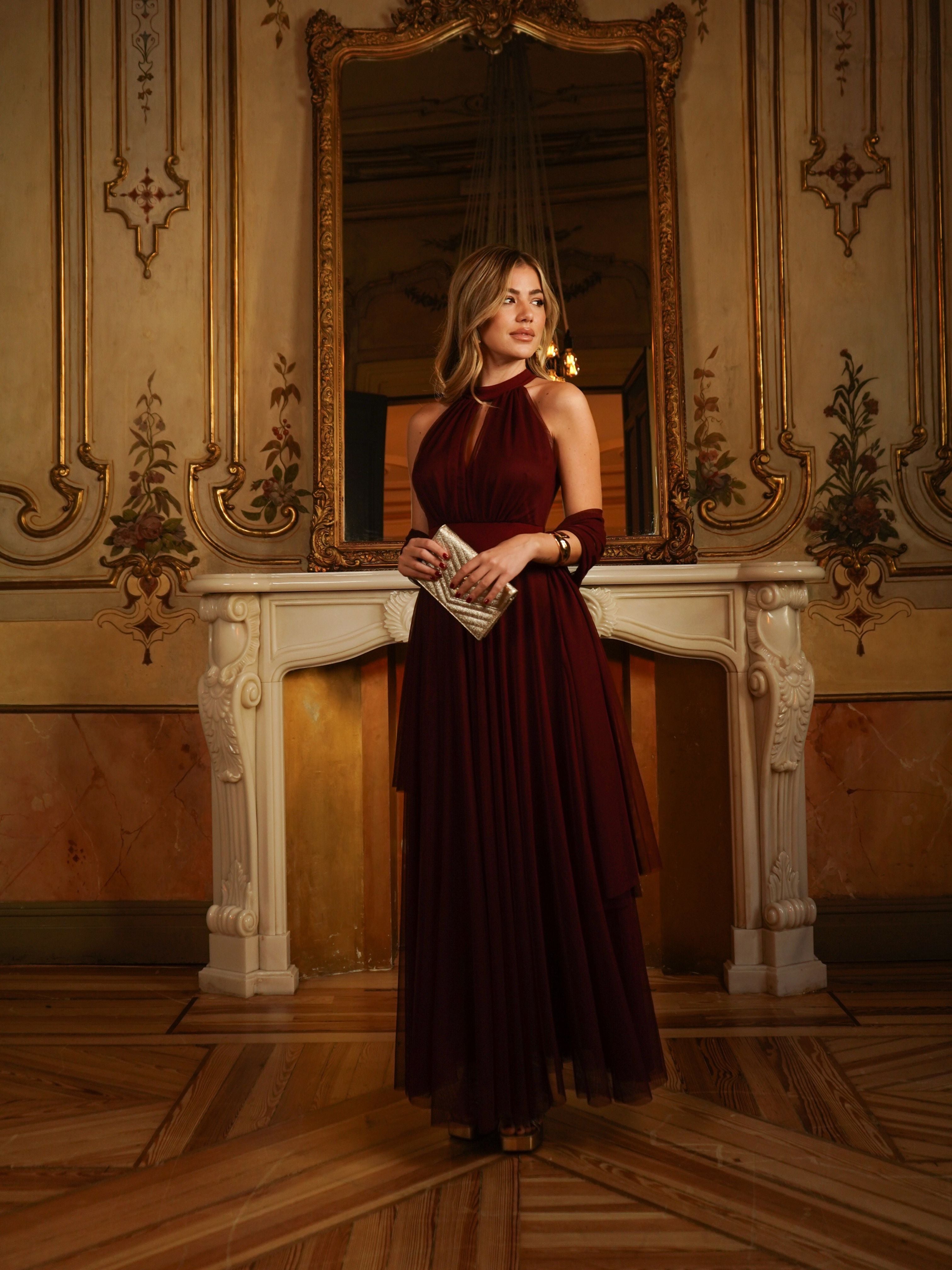 VESTIDO TUL CUELLO HALTER CON ABERTURA Y ESPALDA ABIERTA