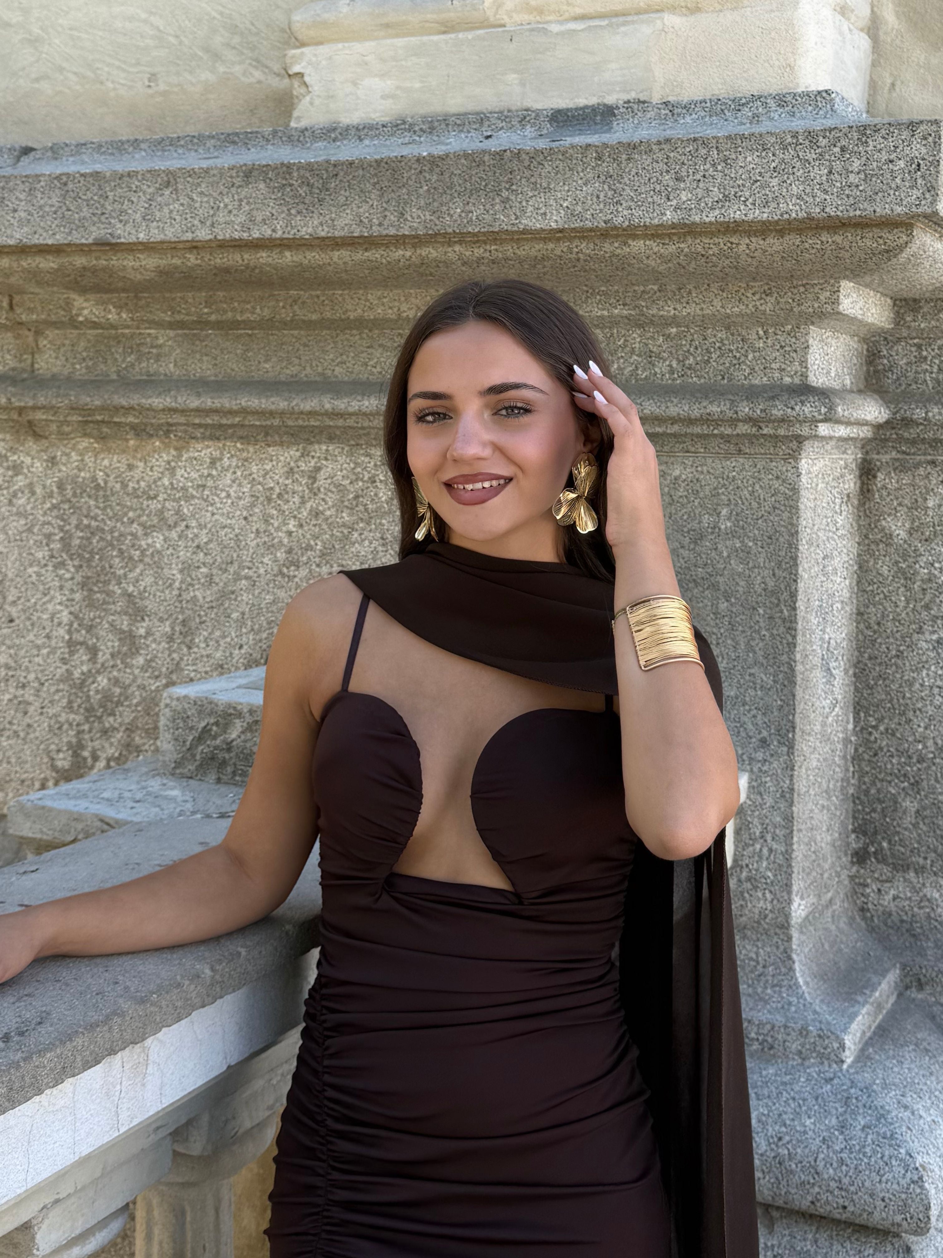 fular de gasa invitada perfecta marron