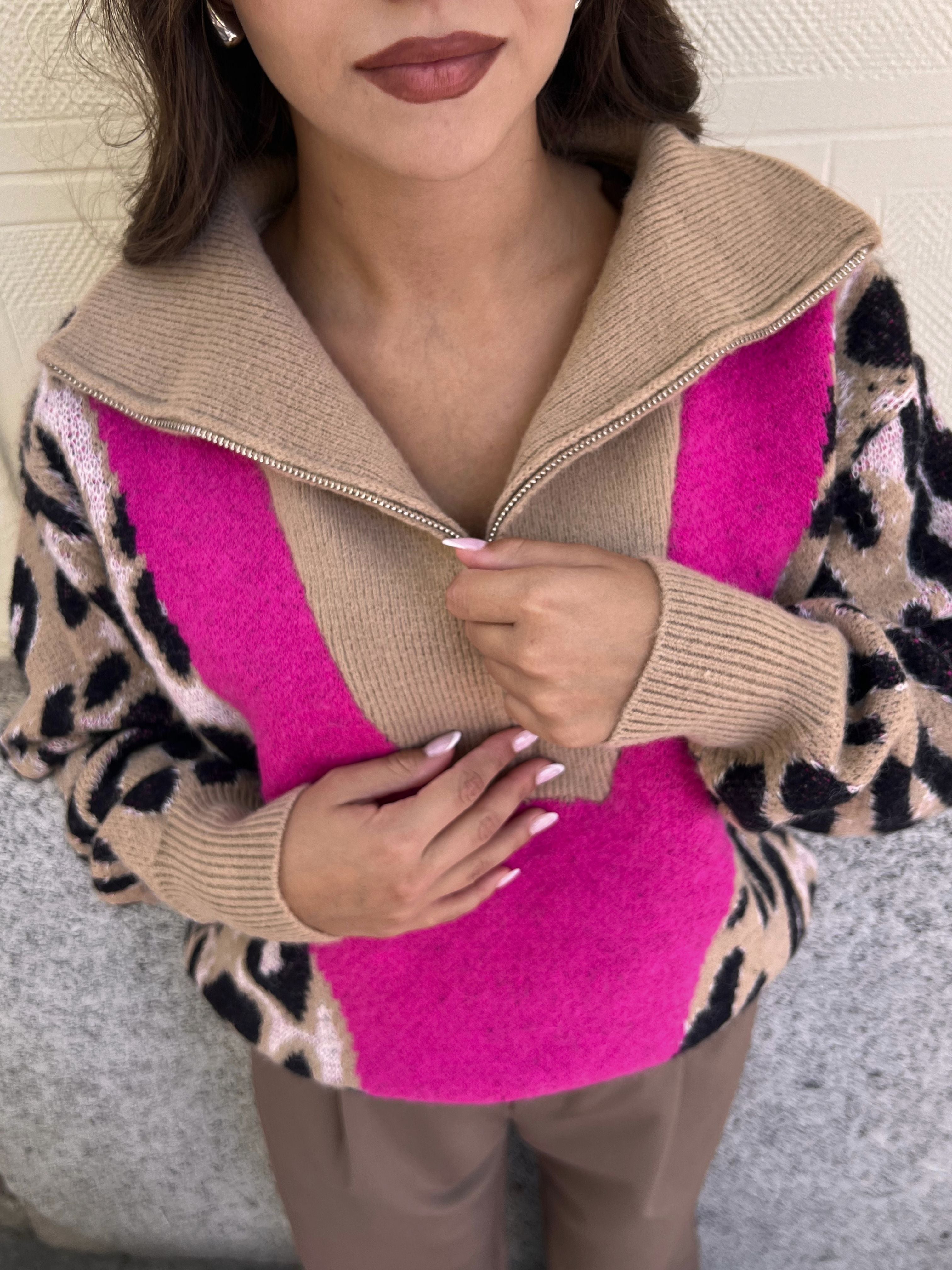 jersey con cremallera estampado leopardo y fucsia