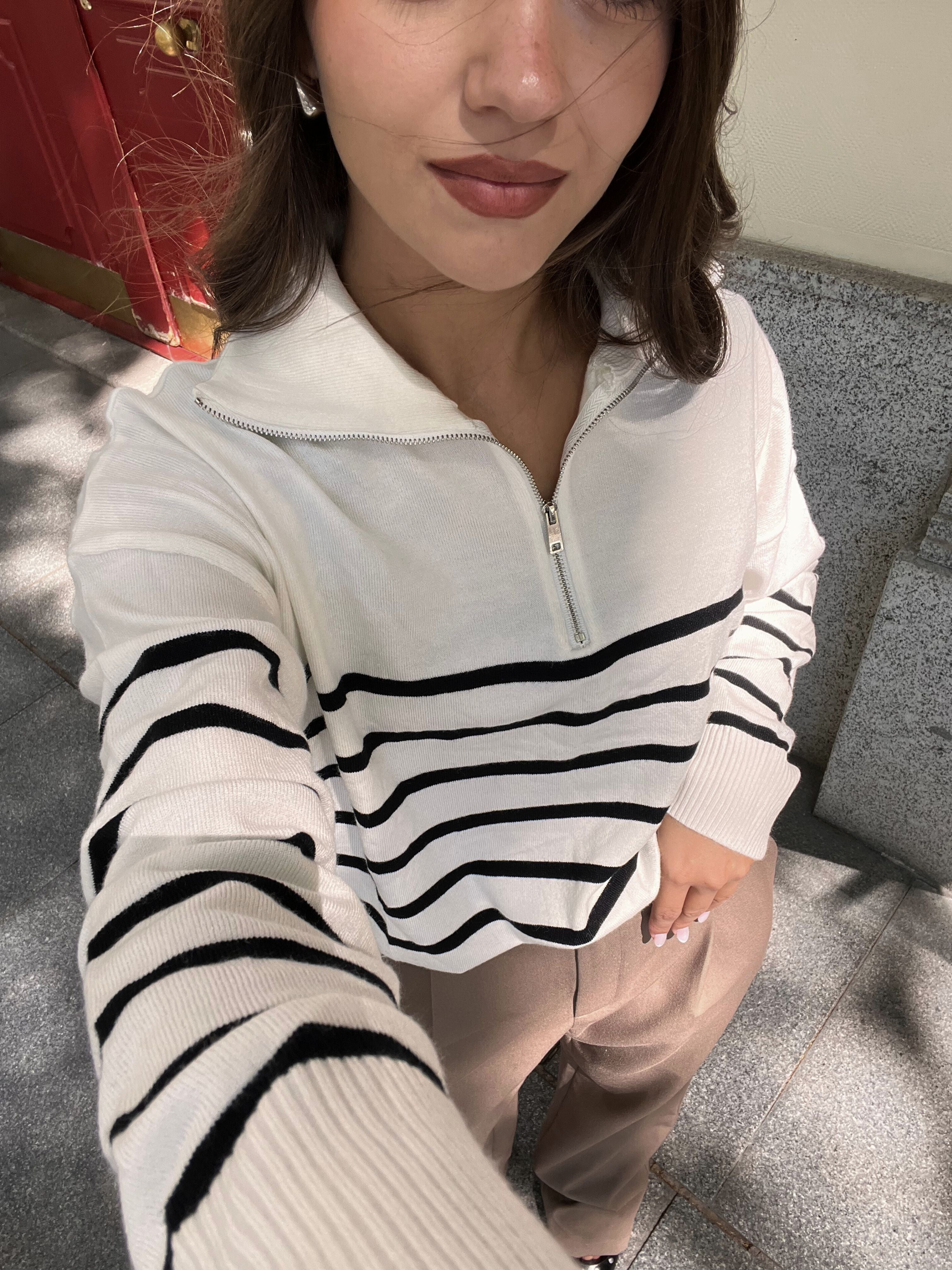 jersey_de_punto_rayas_cremallera_blanco_y_azul_marino